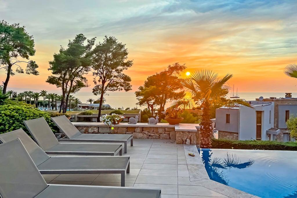 Luxury Villa Victoria